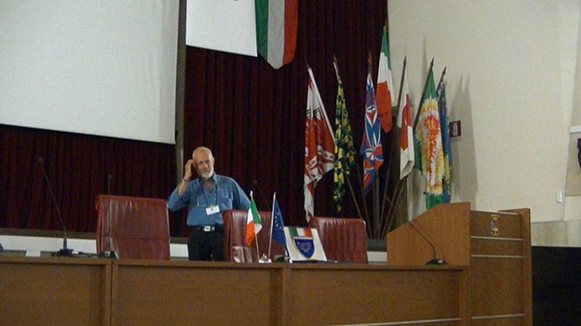 1° raduno Ascoli Piceno dal 9 al 10 settembre 2011 -  foto...198 - vengono scambiati i regali